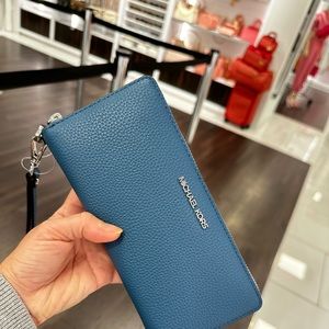 Michael Kors Jet Set Travel Continental Wristlet- Teal/ Silver